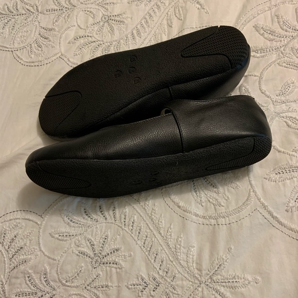 Toke Girls Mary Jane Style Flats - Black - Size 6 - Picture 2 of 2